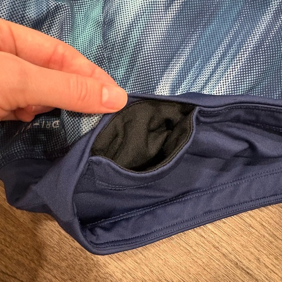 💜Nike Dry Fit Navy and Teal Patterned Shorts - Picture 3 of 6